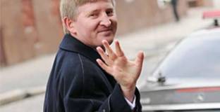 Собственикът на Шахтьор напусна Украйна 